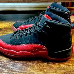 Air Jordan 12- Retro Flu Games Size 7y